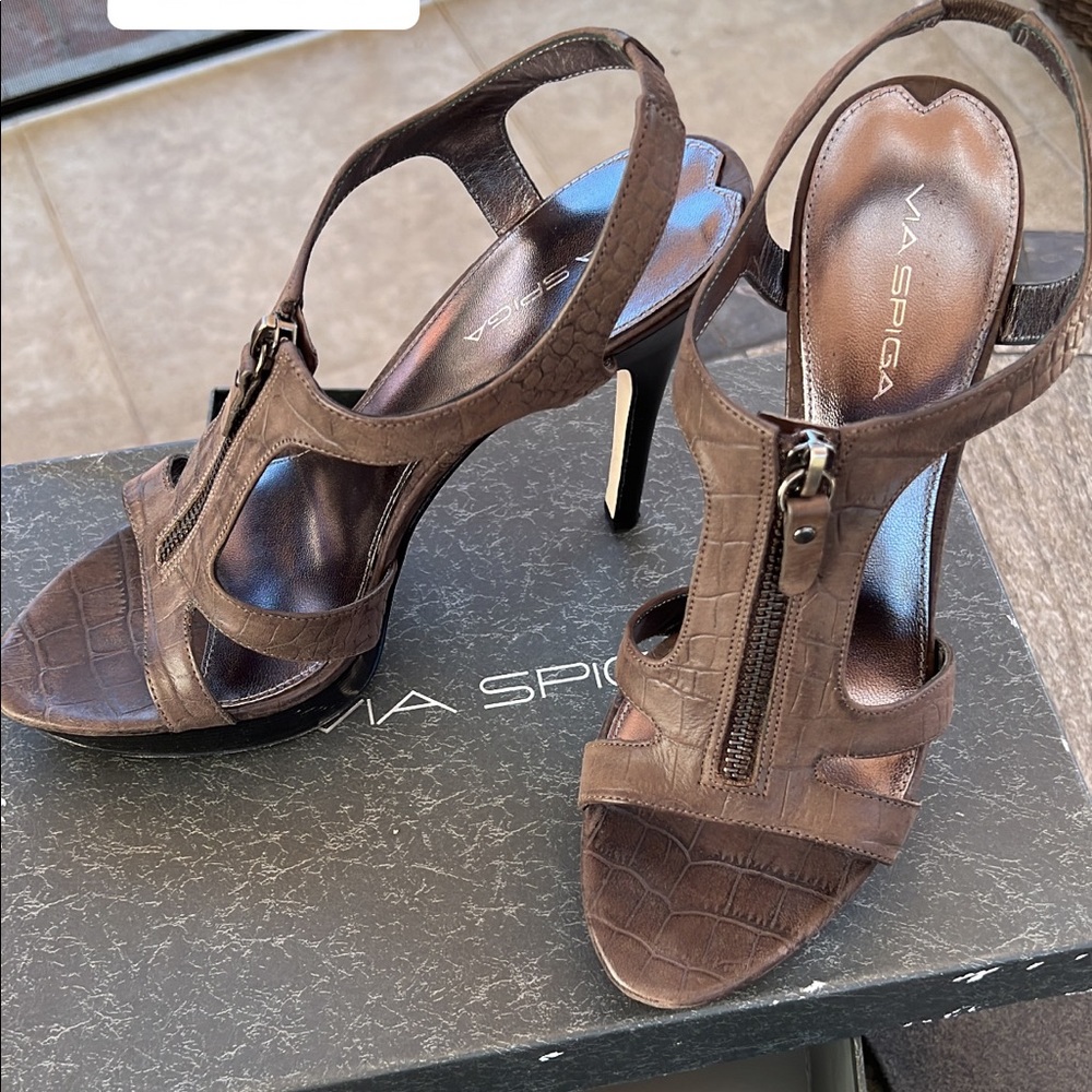 Via Spiga Heels - Via Spiga strappy sandals